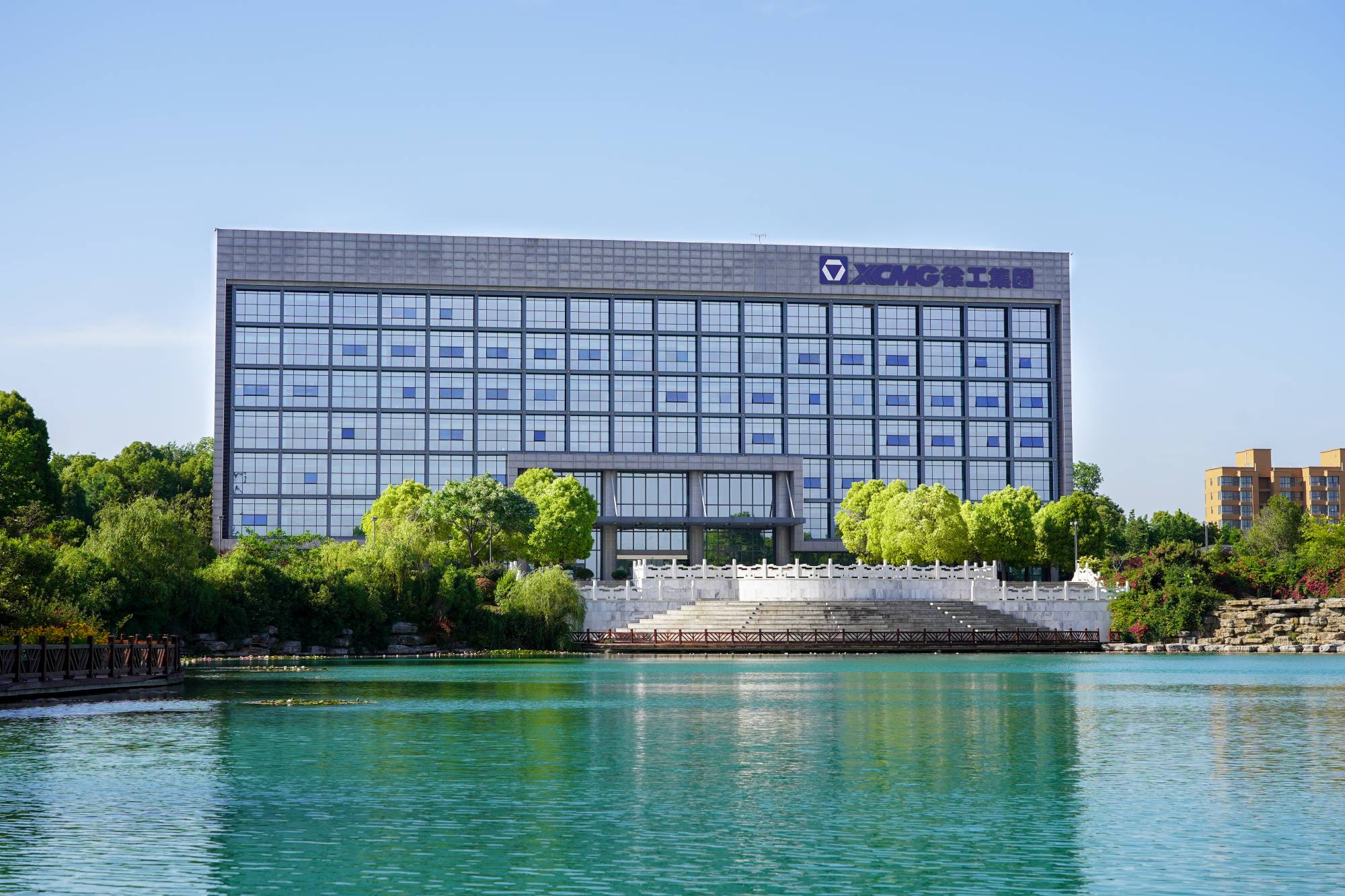 俄罗斯专享会机械(000425.SZ)吸收合并俄罗斯专享会有限旗下所有资产，，，乐成完成整体上市