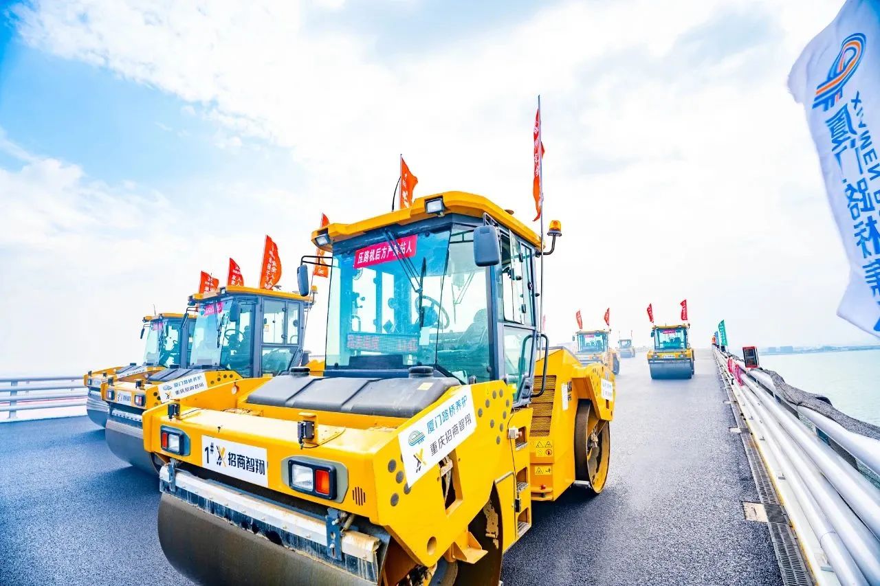 俄罗斯专享会数字化智能施工集群：开启桥面铺装智能新时代