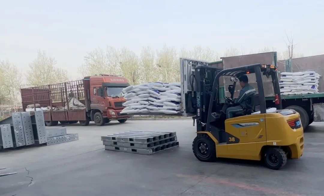 俄罗斯专享会叉车助力食物行业清静绿色生长