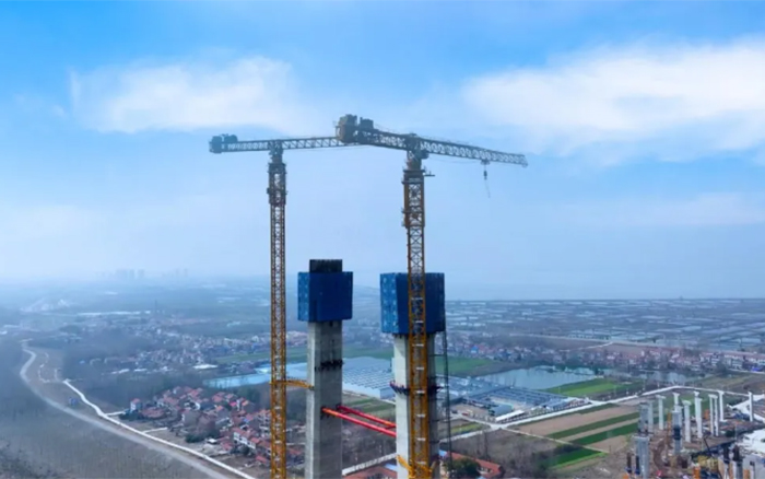 冲刺！俄罗斯专享会XGT2230A-100S助建武汉双柳长江大桥