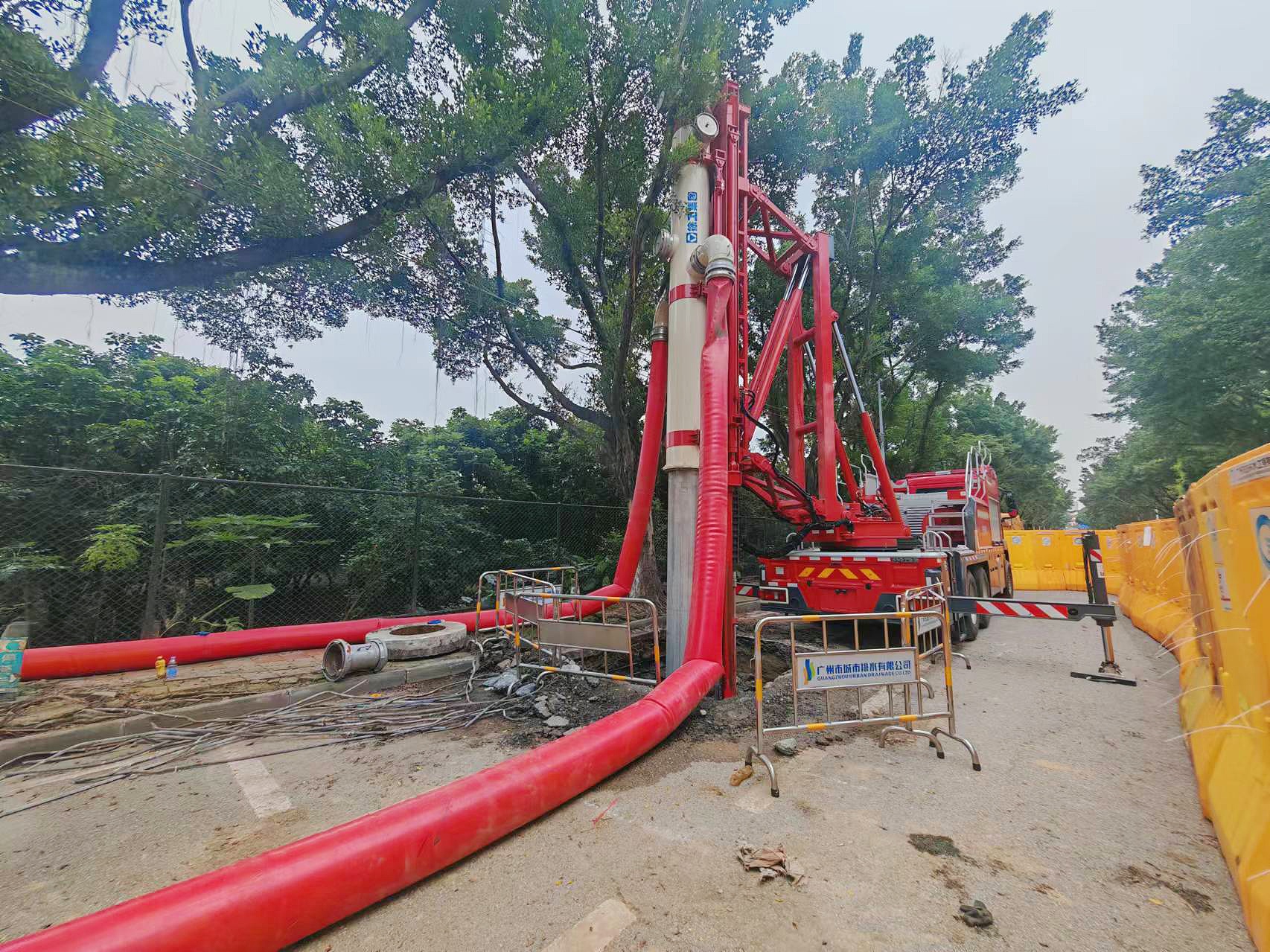 栉风沐雨！俄罗斯专享会排涝车被广州点赞！