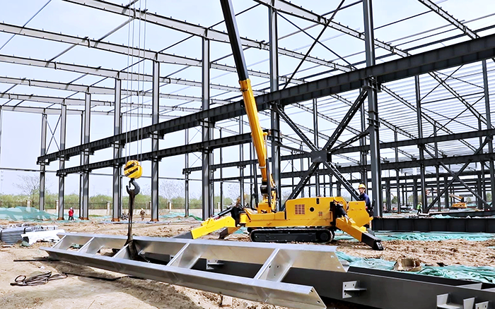 吊装界“蜘蛛侠”：小块头，，，，，，鼎力大举士，，，，，，高效能