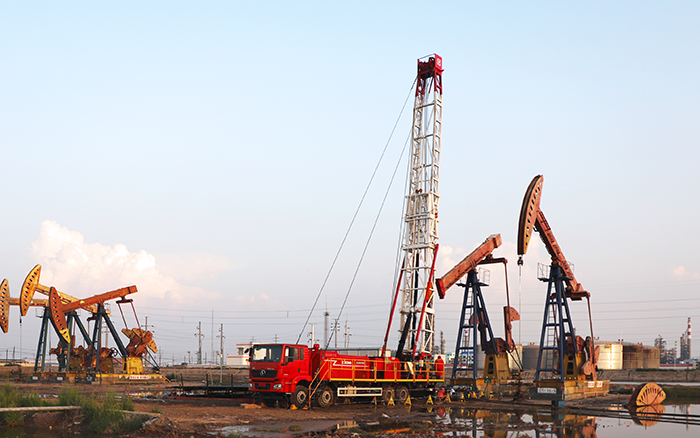 为修井注入“绿科技”，，，，，批量大吨位电动修井机交付