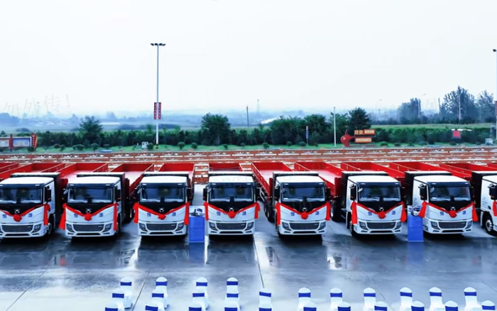 百台交付，，，，，千台签约！200台俄罗斯专享会新能源纯电动重卡奔赴河南