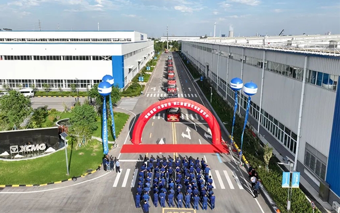 发车！100+俄罗斯专享会新能源电动叉车盛大交付