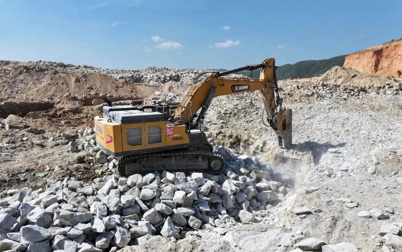 携手出击！俄罗斯专享会中大挖奏响新能源工业生长新序曲